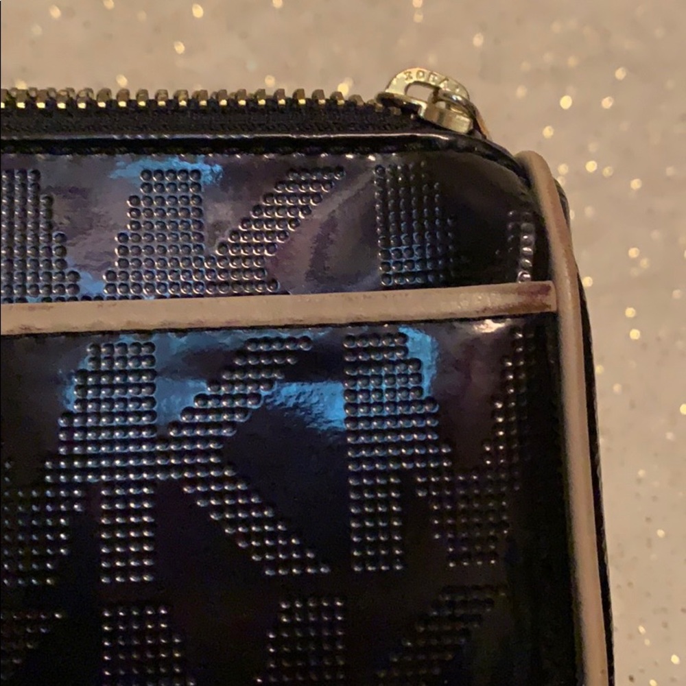 Makeup bag - Picture 2 of 7